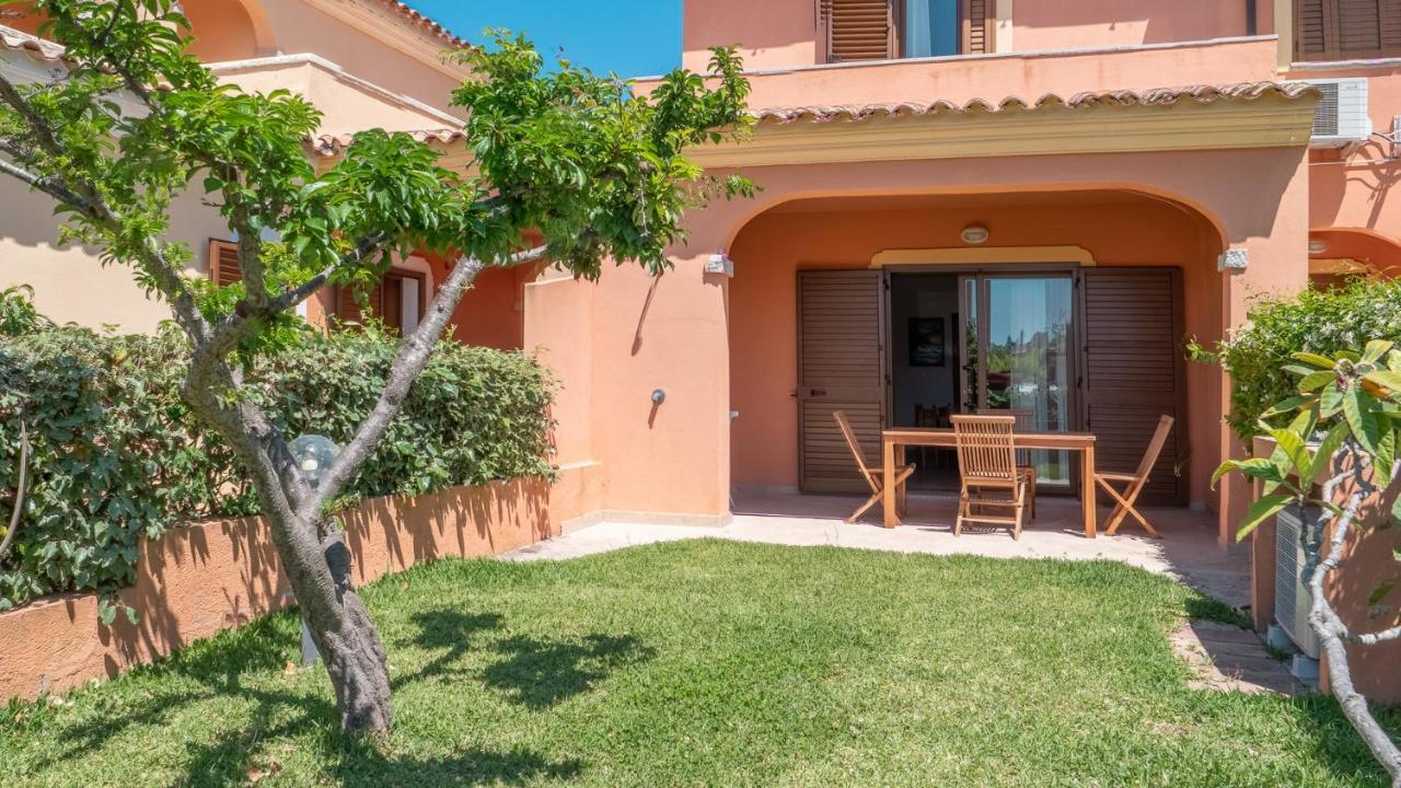 סאן תאודורו Casa Vacanza La Suaredda מראה חיצוני תמונה